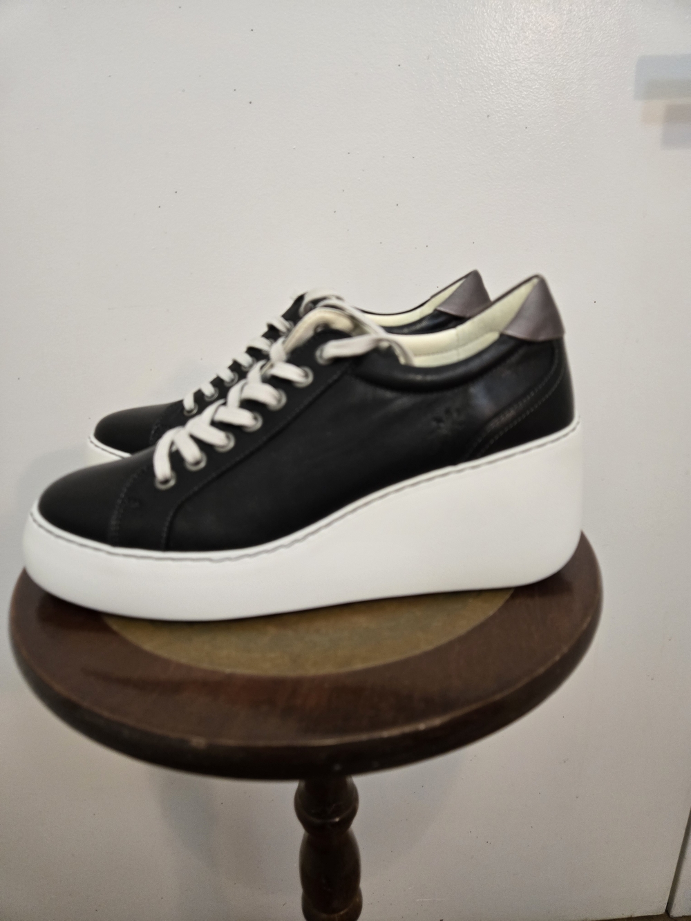 NEW Fly London DILE White Platform Sole Sneakers